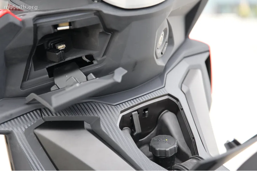 Aprilia SR GT Replica 125