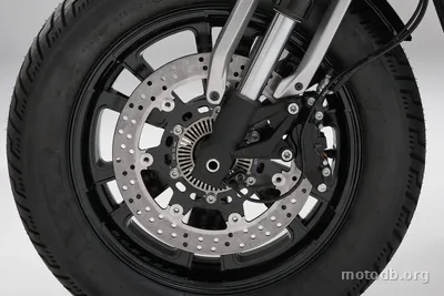 Benelli Leoncino Bobber 400