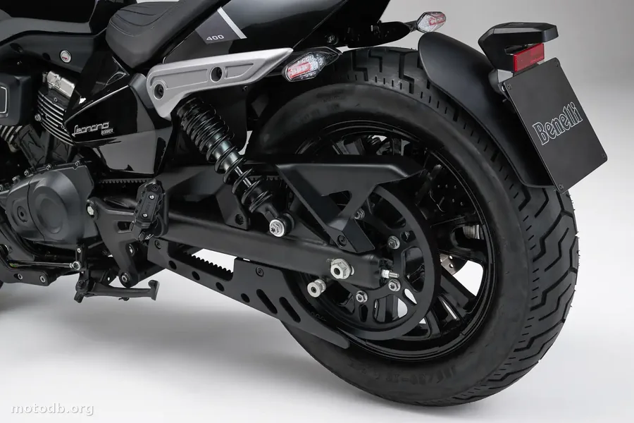 Benelli Leoncino Bobber 400