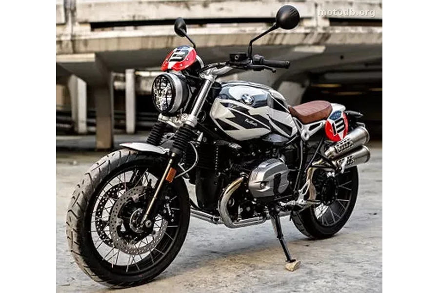 BMW 1200 R 12 Julie Wood