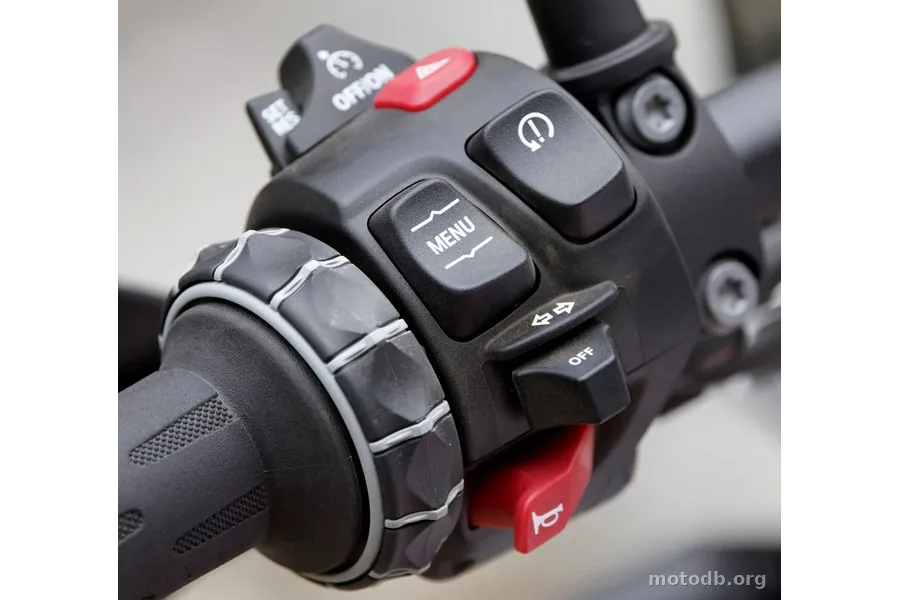 BMW F 900 GS Dark Edition