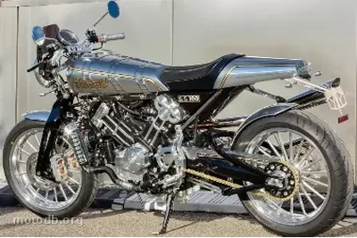 Brough Superior SS 100 Bert le Vack Golden Dream