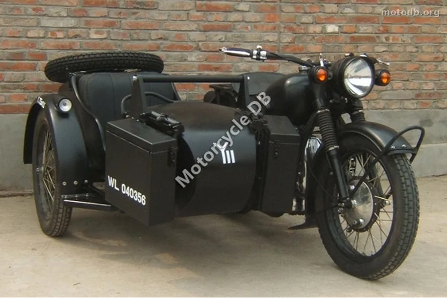 Chang-Jiang 750 J-1 (with sidecar)