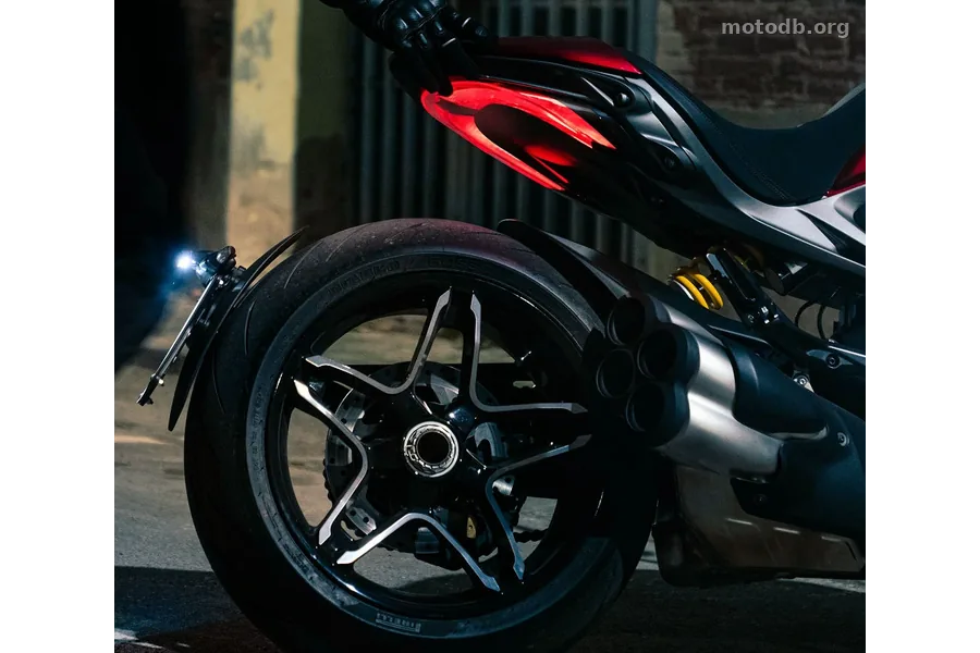 Ducati 1160 XDiavel V4