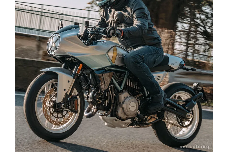 Ducati 800 Formula 73