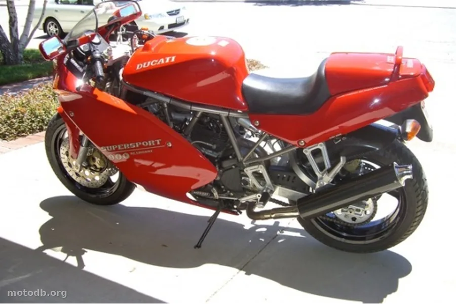 Ducati 900 SS