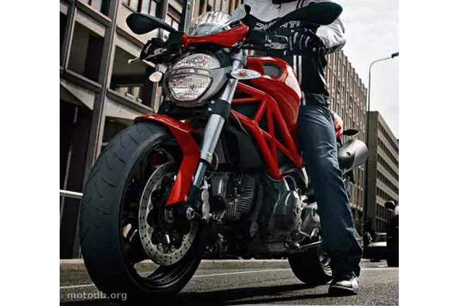 Ducati Monster 696