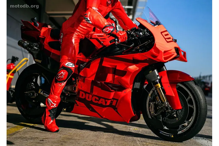 Ducati Panigale V2 MM93