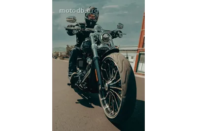Harley-Davidson 1920 Softail Breakout FXBR