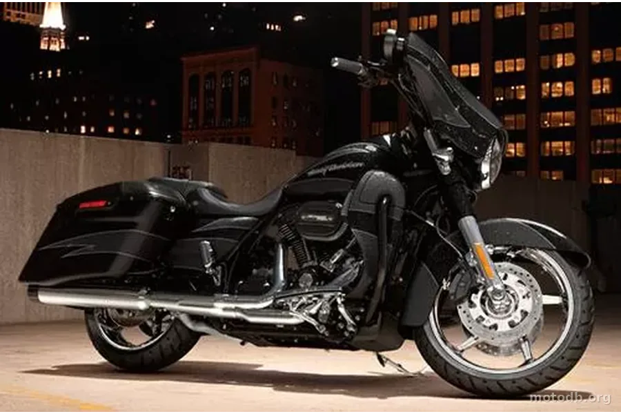 Harley-Davidson CVO 1870 STREET GLIDE FLHXSE
