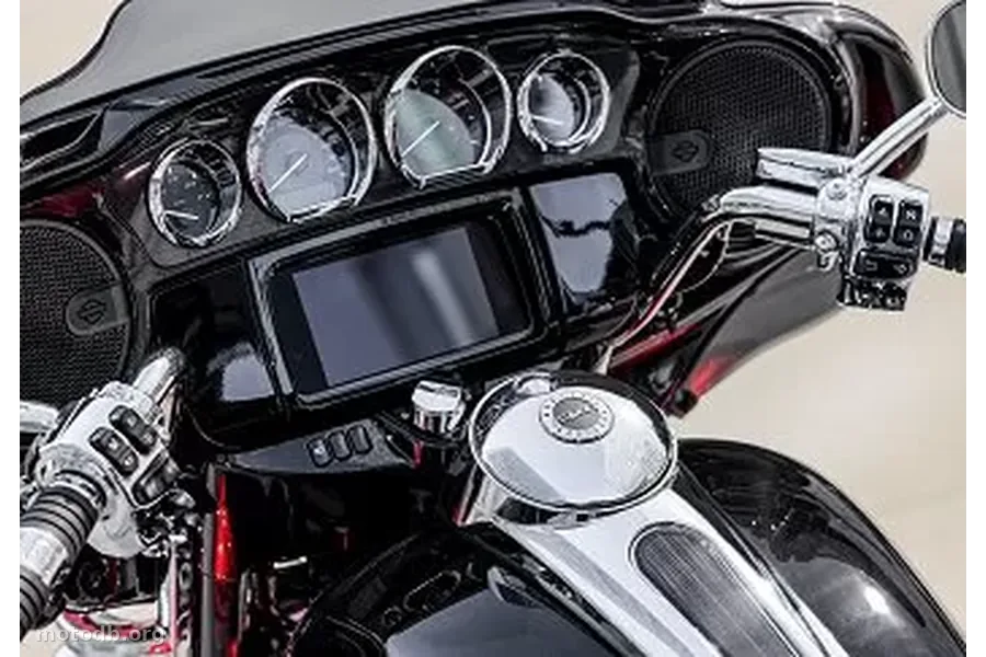 Harley-Davidson CVO 1920 Tri Glide FLHTCUTGSE