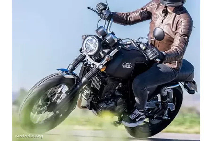 Mash 125 Black / British Seven