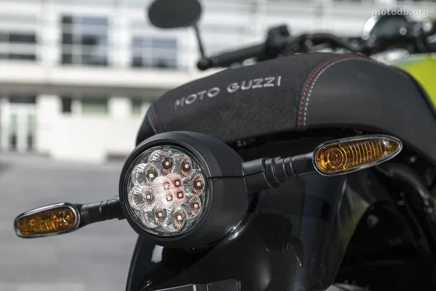 Moto Guzzi 850 V7 Sport