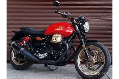 Moto Guzzi 850 V7 Stone 75° Oro Olimpico