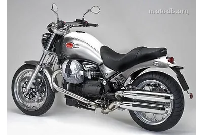 Moto Guzzi 850 V9 Bobber Open House