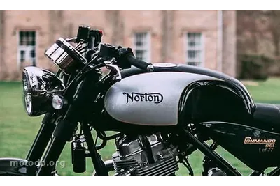 Norton 961 Commando Café Racer MK II Breitling Limited Edition
