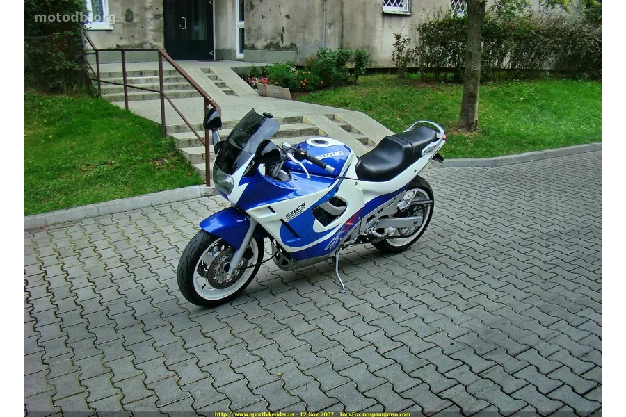 Suzuki GSX 750 F