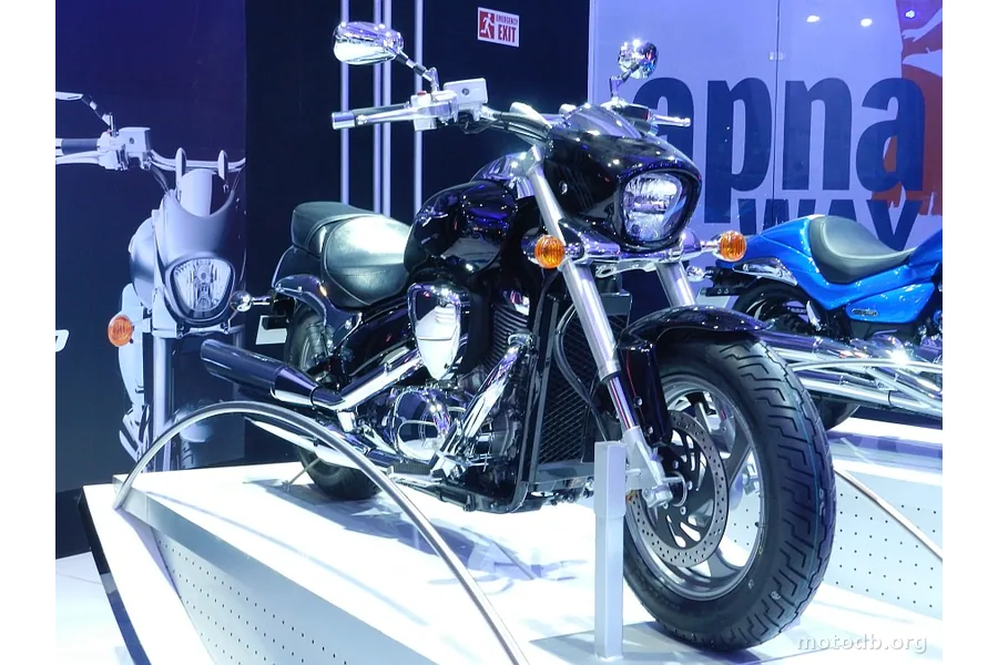 Suzuki Intruder C800