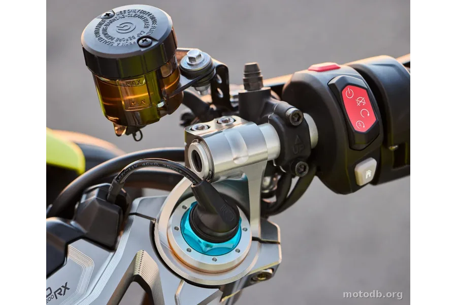 Triumph 1200 Speed Triple RX