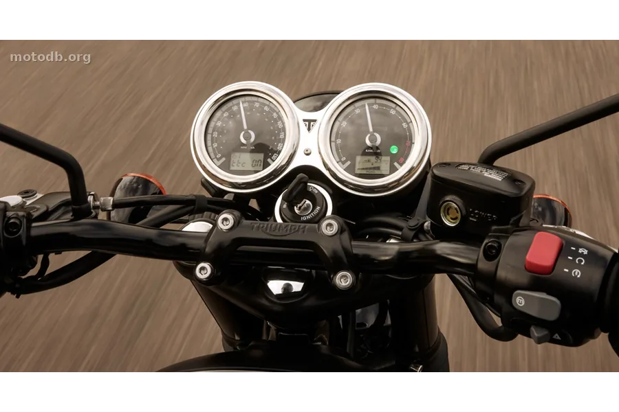 Triumph Bonneville T120 Black