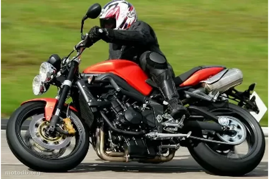 Triumph new 675 STREET TRIPLE R