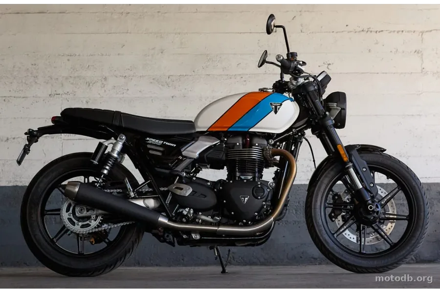 Triumph nouvelle 900 Speed Twin