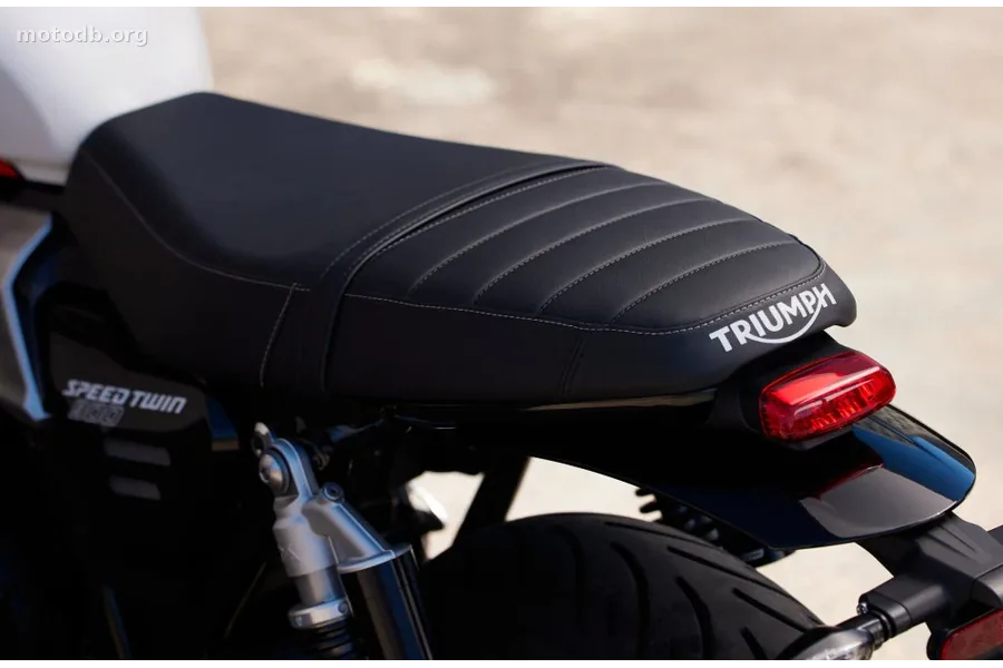 Triumph nouvelle 900 Speed Twin