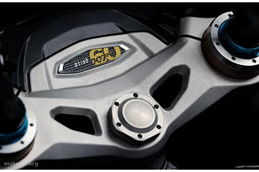 Triumph Speed Triple 1200 RR Bond Edition
