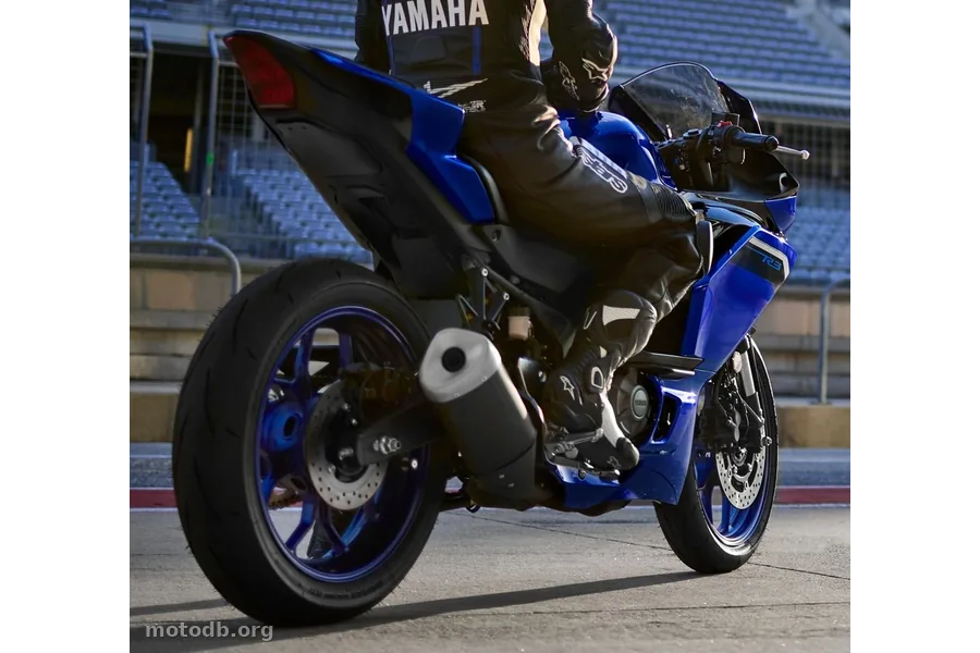 Yamaha R3 300