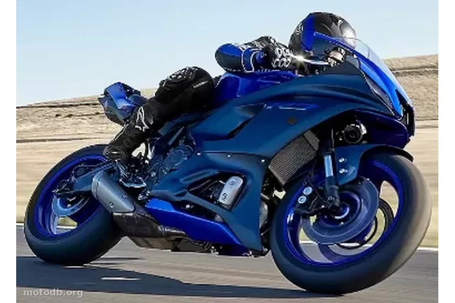 Yamaha R7 700