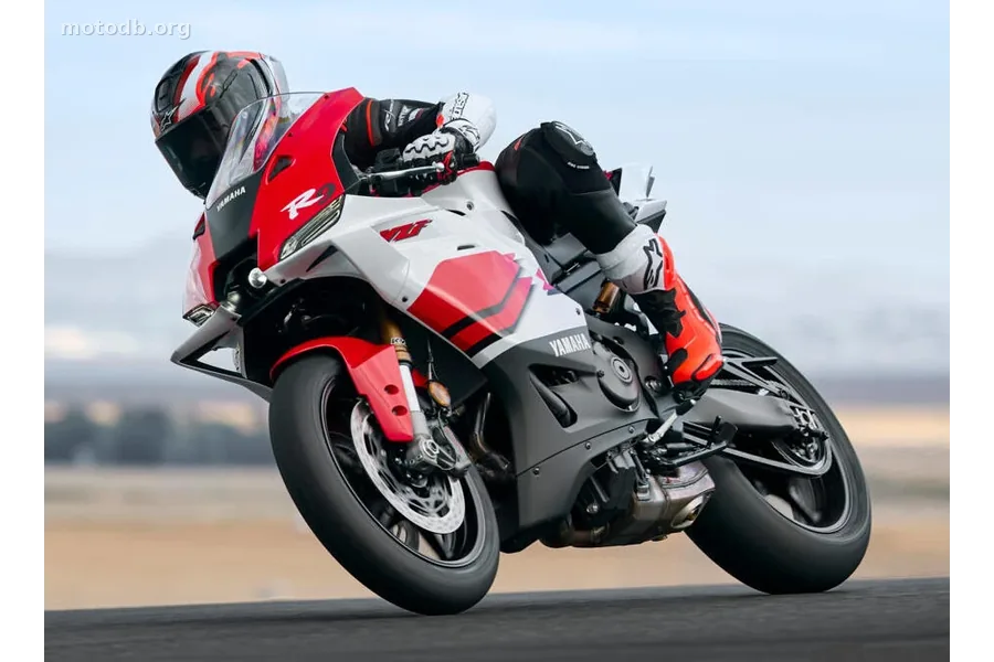 Yamaha R9 900 70ème anniversaire